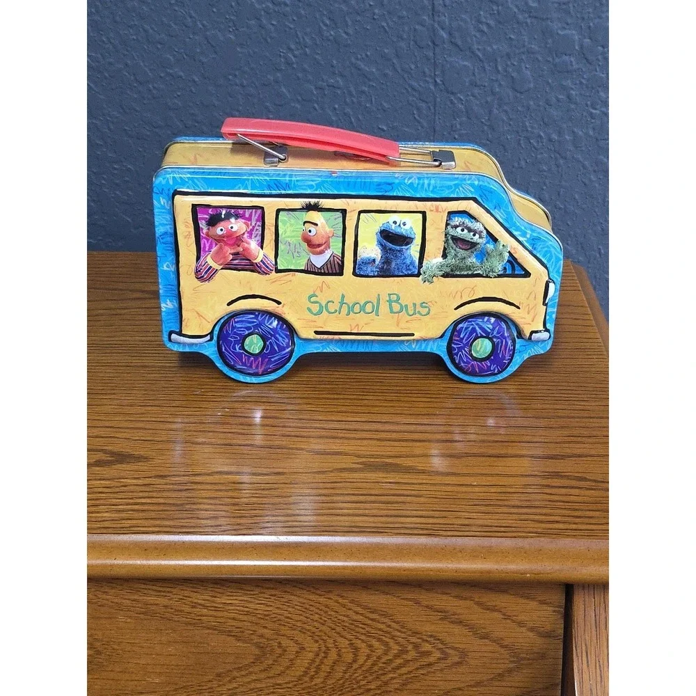 2005 Sesame Street Workshop School Bus‎ Shaped Metal Tin Lunch Box Small